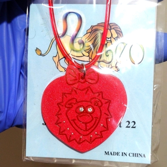 Leo (Lion) July 23–August 22 Red Zodiac Pendant Rubber Cord Necklace - Picture 3 of 6
